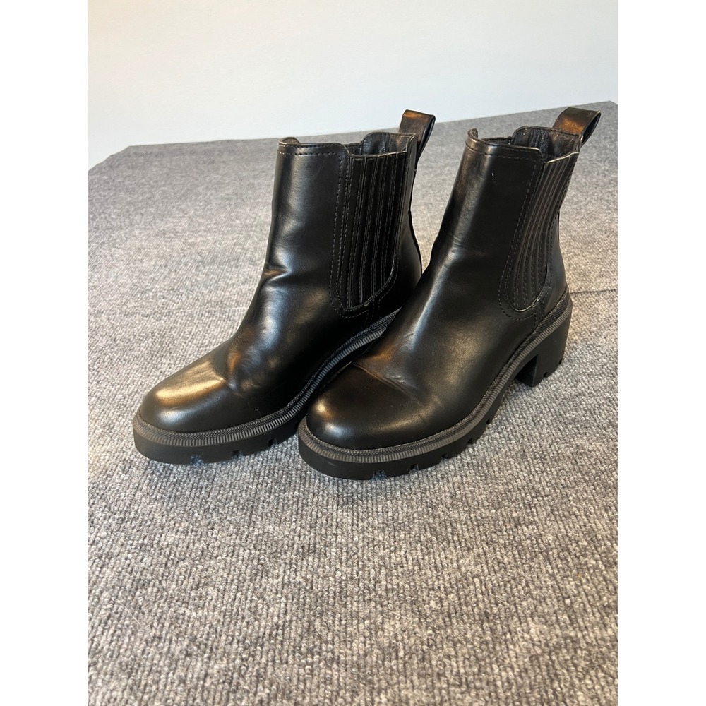 Universal Thread Black Chelsea Lug Sole Chunky Block Heel Ankle Boots 9.5